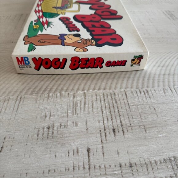UNPUNCHED Vintage 1980 Milton Bradley Yogi Bear Game #4005 - Picture 9 of 10